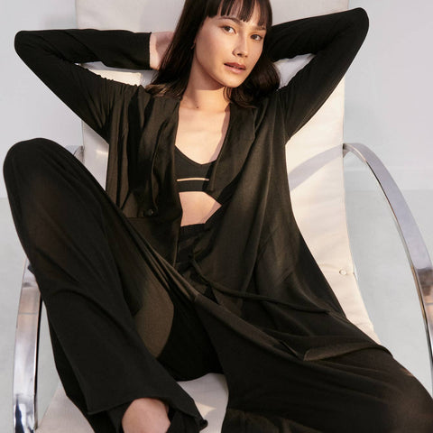 The Short Robe: Immersed Black / XS/S