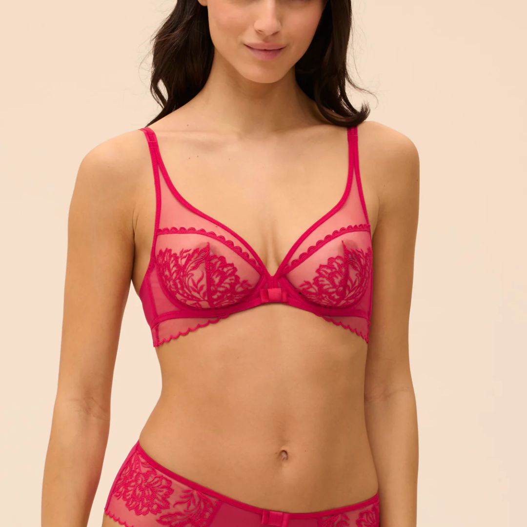 Romance Plunge - Cranberry